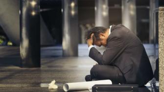 De acuerdo con un informe de Robert Walters, las personas mayores de 50 perciben que sus empleadores no los toman en cuenta para ascensos y capacitación, también reportan discriminación en la búsqueda de empleo.
Para más información del tema, visita: https://www.eleconomista.com.mx/capital-humano/gran-olvido-personas-mayores-50-anos-sienten-ignoradas-trabajo-20241126-735717.html
¡Síguenos en nuestras redes sociales para mantenerte informado!
Twitter: https://twitter.com/eleconomista
Facebook: https://www.facebook.com/ElEconomista.mx
Instagram: https://www.instagram.com/eleconomistamx
LinkedIn: https://www.linkedin.com/company/el-economista/
#ElEconomista #EETV