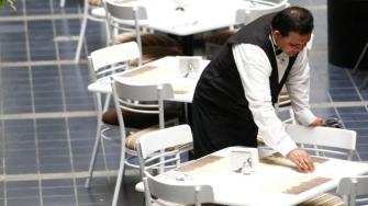 Las dos expectativas más grandes en torno a los lineamientos que acompañarán la implementación de la Ley Silla son sobre el tiempo para el descanso y las características de los asientos con respaldo, dos nuevas obligaciones que adquirieron los empleadores en México.
